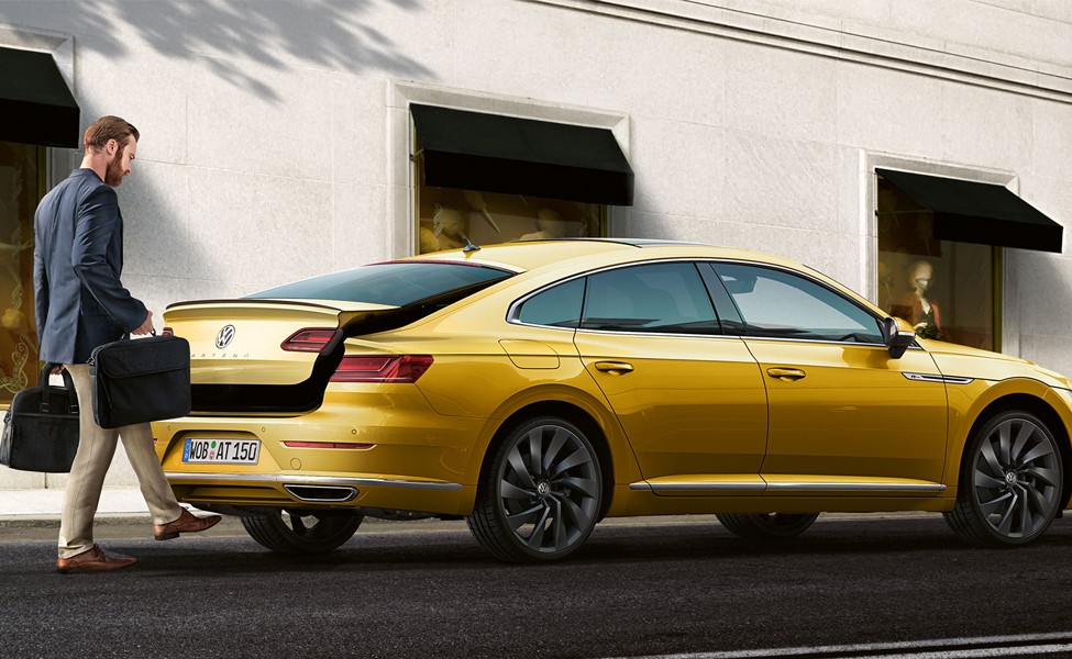 Volkswagen Arteon - модный фастбэк, который сочится премиум-качествами, идеальный автомобиль для исполнительного покупателя.