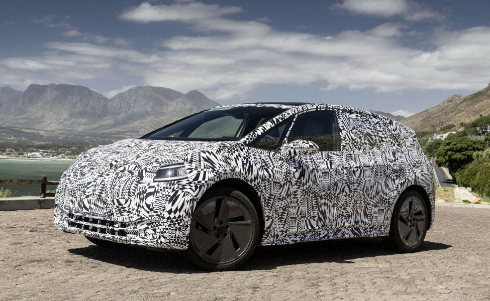 Volkswagen выпустил изображения своего предстоящего полностью электрического хэтчбека. Новый автомобиль проходит испытания в Южной Африке